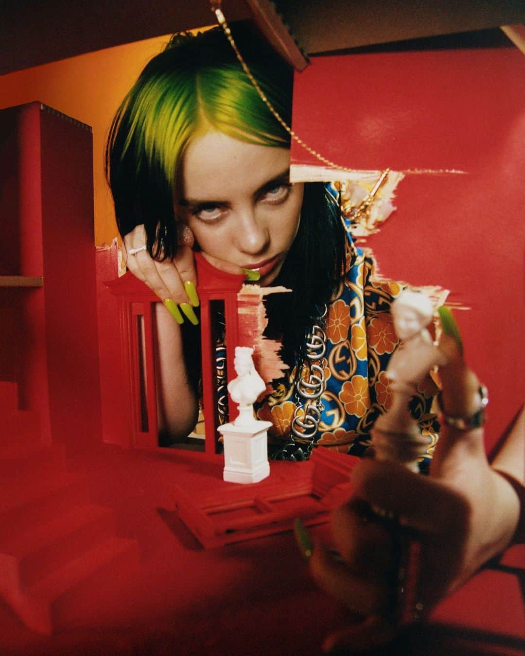 Vogueのインスタグラム：「Congratulations, @billieeilish, for winning Record of the Year at the 2021 #Grammys! Tap the link in our bio for all of this year's winners. Photographed by @HarleyWeir, Vogue, March 2020」