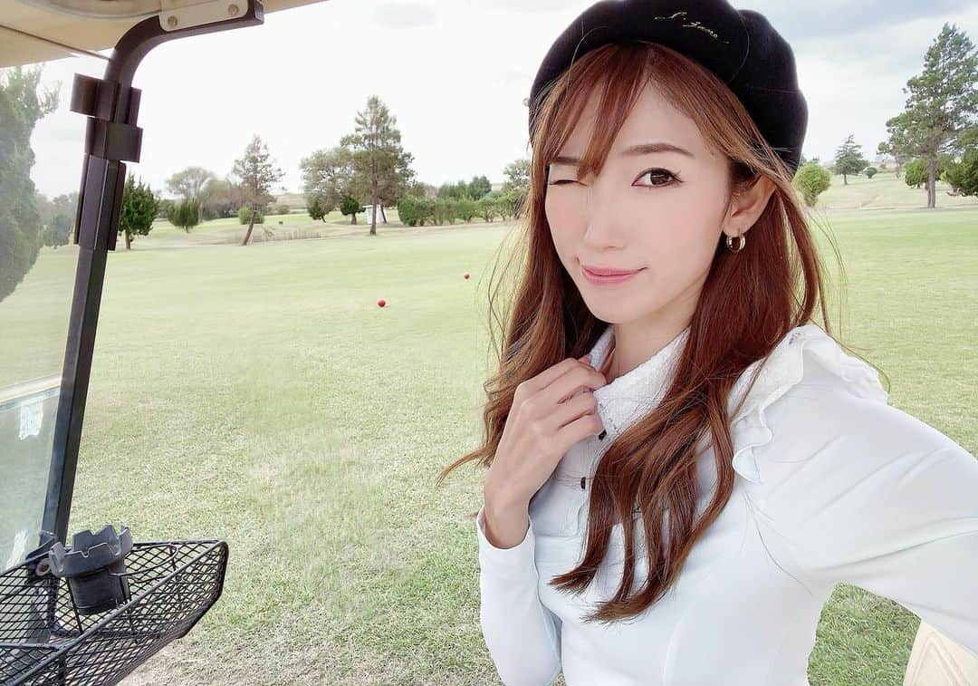美波千夏さんのインスタグラム写真 - (美波千夏Instagram)「ゴルフへ行く時はヘリオホワイトを飲んでます ️﻿﻿ ﻿﻿ ゴルフは1日中