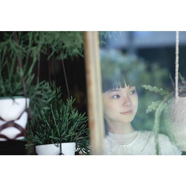 古川琴音さんのインスタグラム写真 - (古川琴音Instagram)「* 現在発売中の「リンネル7月号」に載っています🌿 「リンネルチャンネル」にも出演しているので是非見てください^ ^ ・ @the_garden_nakameguro」5月29日 11時21分 - harp_tone