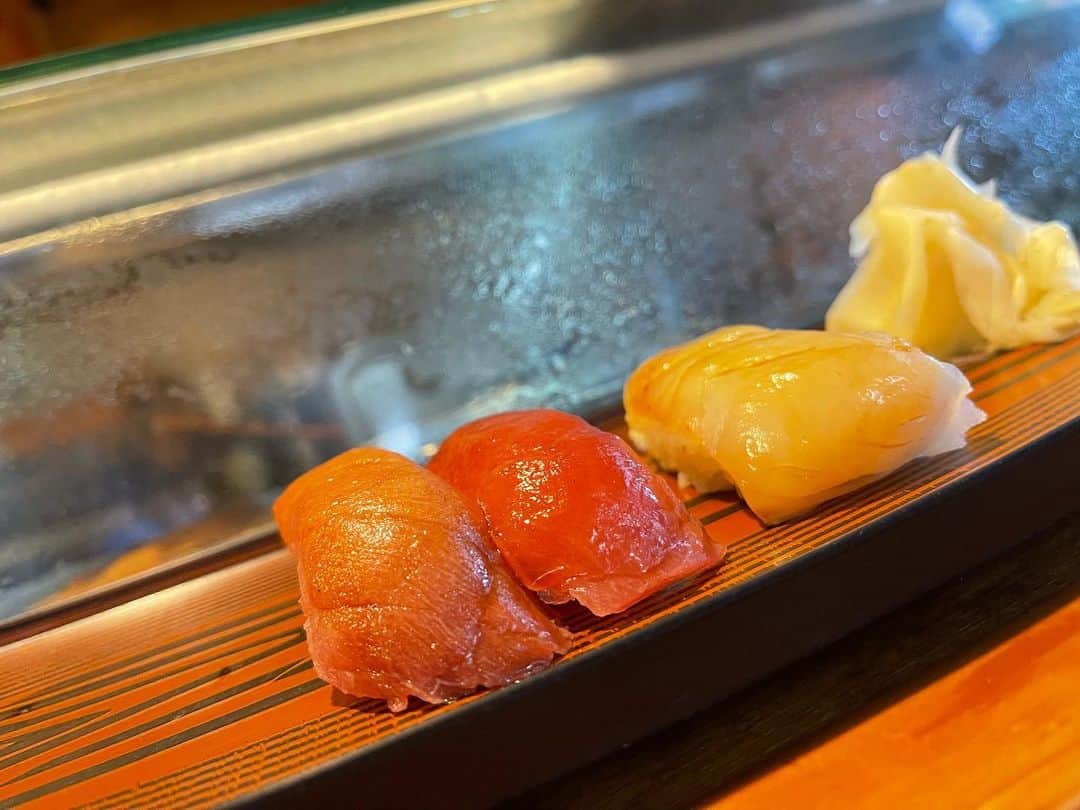 伊織涼子のインスタグラム：「お仕事終わりに 偶然入った✨お寿司屋さん  美味しかった❤️  あっただいま」
