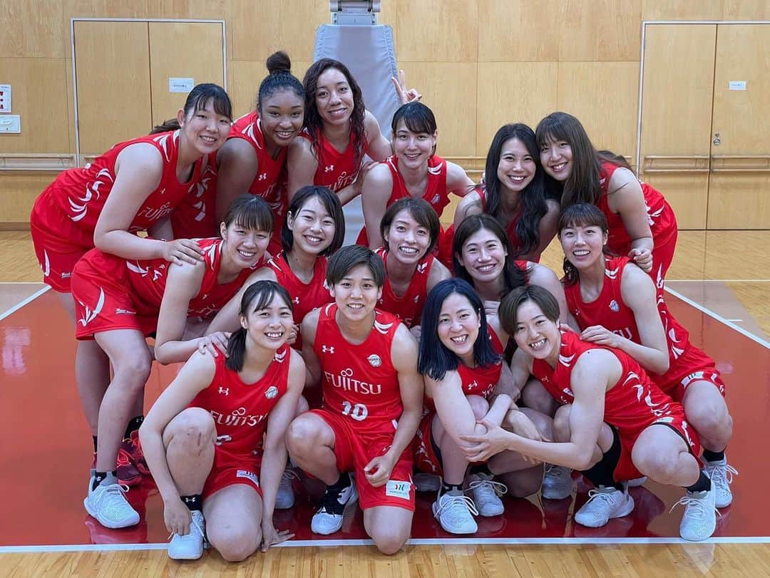篠崎澪のインスタグラム：「長い代表活動も落ち着き、 チームに合流しました‼︎ ⁡ 今シーズンもチームのために頑張ります😤 応援よろしくお願いします‼︎」
