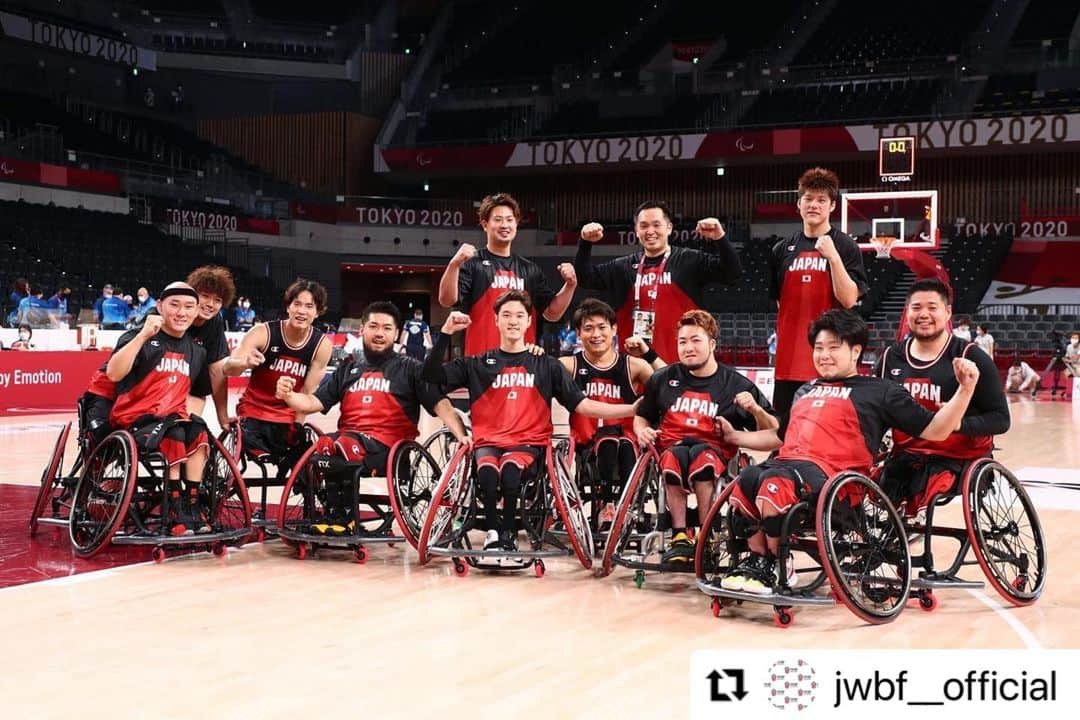 鳥海連志のインスタグラム：「予選2位通過 たくさんの応援ありがとうございました🙏🙏  明日 20:45vsオーストラリア🇦🇺 負けられない試合始まります🔥 家族でも友達でも、あなたの周りの人を巻き込んで！ みんなで一緒に戦ってください👊 よろしくお願いします！  今日 20:45から女子の試合あるから応援してね🇯🇵🔥  #tokyo2020 #paralympics #wheelchairbasketball #basketball #japan #tokyo #東京2020 #パラリンピック #車いすバスケットボール #バスケットボール #日本 #東京」