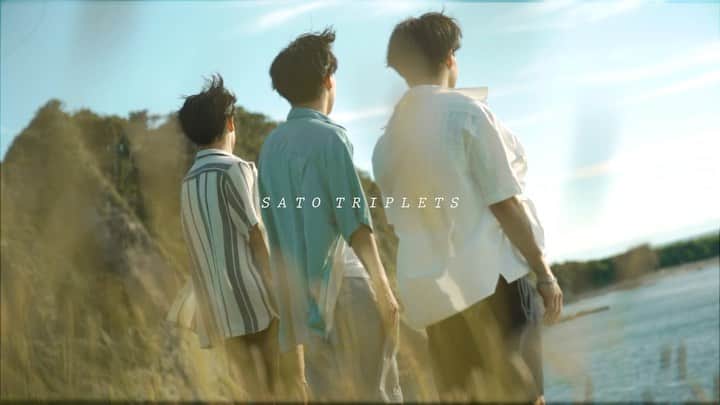 佐藤三兄弟のインスタグラム：「「sato triplets -Performance Video vol.4-sunset ver.」が公開されました✨ フルバージョンはYouTubeから‼️  roduce by : Shingo Mchino Director : BBRYO (AnMAKE Tokyo)  Camera : Shunya Takano (AnMAKE Tokyo) Ad : haruka horisawa Stylist : Haruhi Hirakawa Hair Make : Waji / Sakino Photo : Saeka Shimada  佐藤三兄弟 #三つ子 #一卵性 #triplets #pv #japan #summer #ocean #sunset #acrobat #rhythmicgymnastics」