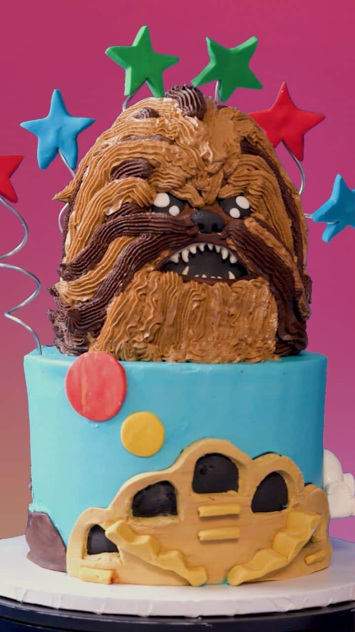 Disney Channelのインスタグラム：「We really want to chew on this #StarWars Chewbacca cake 🍰 What's your favorite cake flavor? #DisneyMagicBakeOff #WatchOnDisneyChannel」