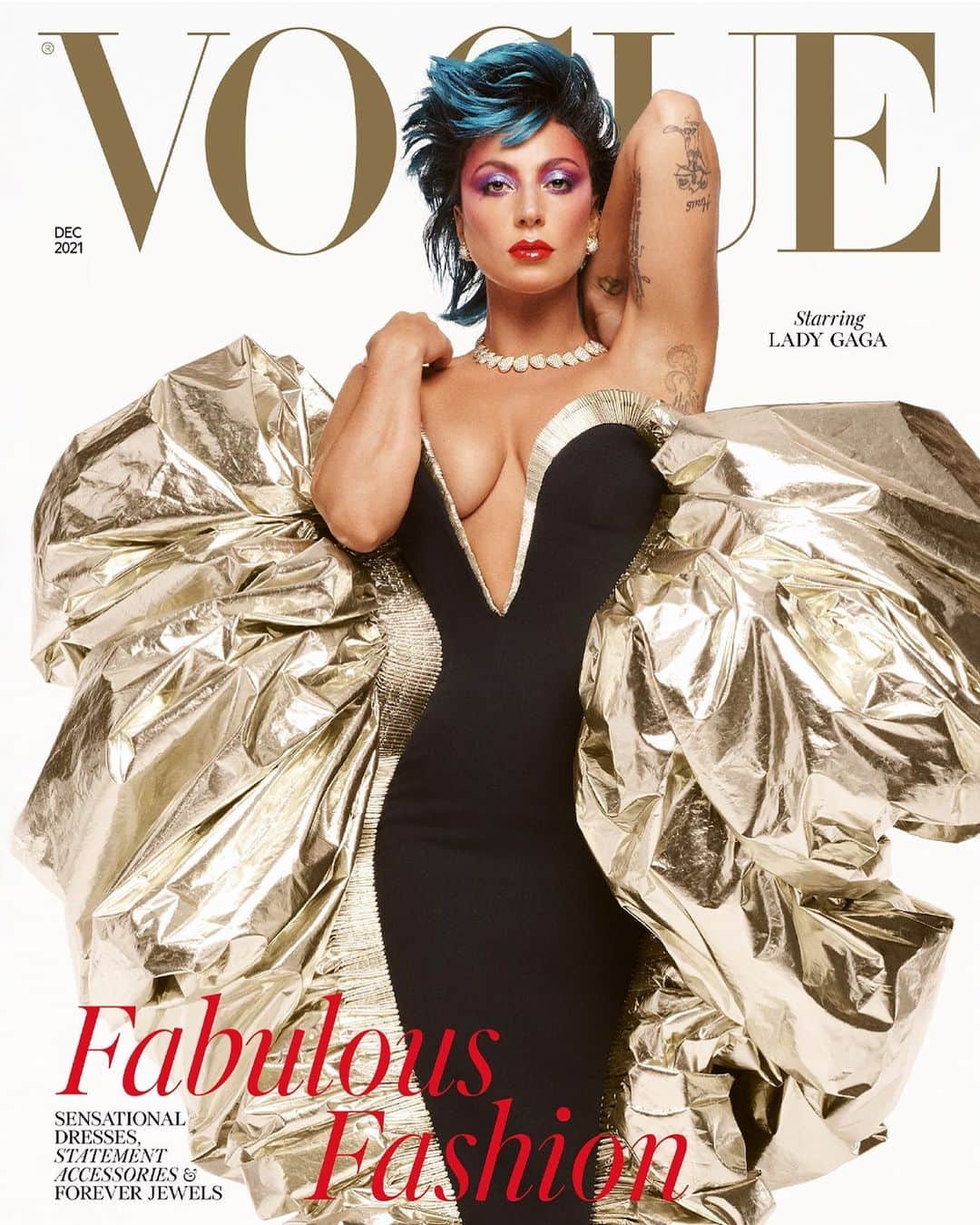 パット・マグラスのインスタグラム：「GAGA GLAMOUR 💎💎💎 LEADING LADY and SUPERSTAR SONGBIRD @ladygaga delivers the ULTIMATE DIVA DIVINITY photographed by the LEGENDARY #StevenMeisel in #makeupbypatmcgrath on the cover of @britishvogue December 2021 wearing  the Mothership IX: Huetopian Dream shade ‘ASTRAL AMETHYST MOON’ + #DivineBlush shade ‘LOVESTRUCK’ - Berry Pink Demi-Matte on the eyes, with #DivineBlush shade ‘CHERISH’ - Neutral Pink Demi-Matte on the cheeks, FetishEYES Mascara, Lip Fetish Balm Divinyl Lip Shine in ‘ELECTRIC LOTUS’ - Bright Pink Coral ⚡⚡⚡ SHOP NOW at PATMcGRATH.COM – #LinkInBio. — @britishvogue December 2021  Interview by @gileshattersley Photography by #stevenmeisel Styled by @edward_enninful Hair by @guidopalau #makeupbypatmcgrath Nails by @jinsoonchoi Entertainment Director at Large @jilldemling Production by @prodn_artandcommerce  Gown by @schiaparelli haute couture Earrings by @tiffanyandco Necklace by @boucheron  —  #PMGHowTo FACE — Blend ‘CHERISH’ Divine Blush over the cheeks & temples  EYES — Blend ‘LOVESTRUCK’ Divine Blush through the outer half of the lid & corner with a blending brush — Use a fluffy brush to diffuse the blush outwards — Blend ‘SECRET EDEN’ eye shadow through the socket & crease with a blending brush — Add depth to the outer corner with ‘XTREME PLUM NOIR’ eye shadow using a small blending brush — Apply IntensifEYES Artistry Wand over the lid — Use a flat brush to press ‘ASTRAL AMETHYST MOON’ pigment over the lid — Apply ‘LOVESTRUCK’ Divine Blush along the lower lash line with a small detail brush — Highlight the inner corner with ‘SKINSHOW NUDE XTASY’ eye shadow — Curl the lashes & coat with FetishEYES Mascara  LIPS — Define the shape of the lips with ‘VENGEANCE’ PermaGel Ultra Lip Pencil — Finish with ‘ELECTRIC LOTUS’ Divinyl Lip Shine」