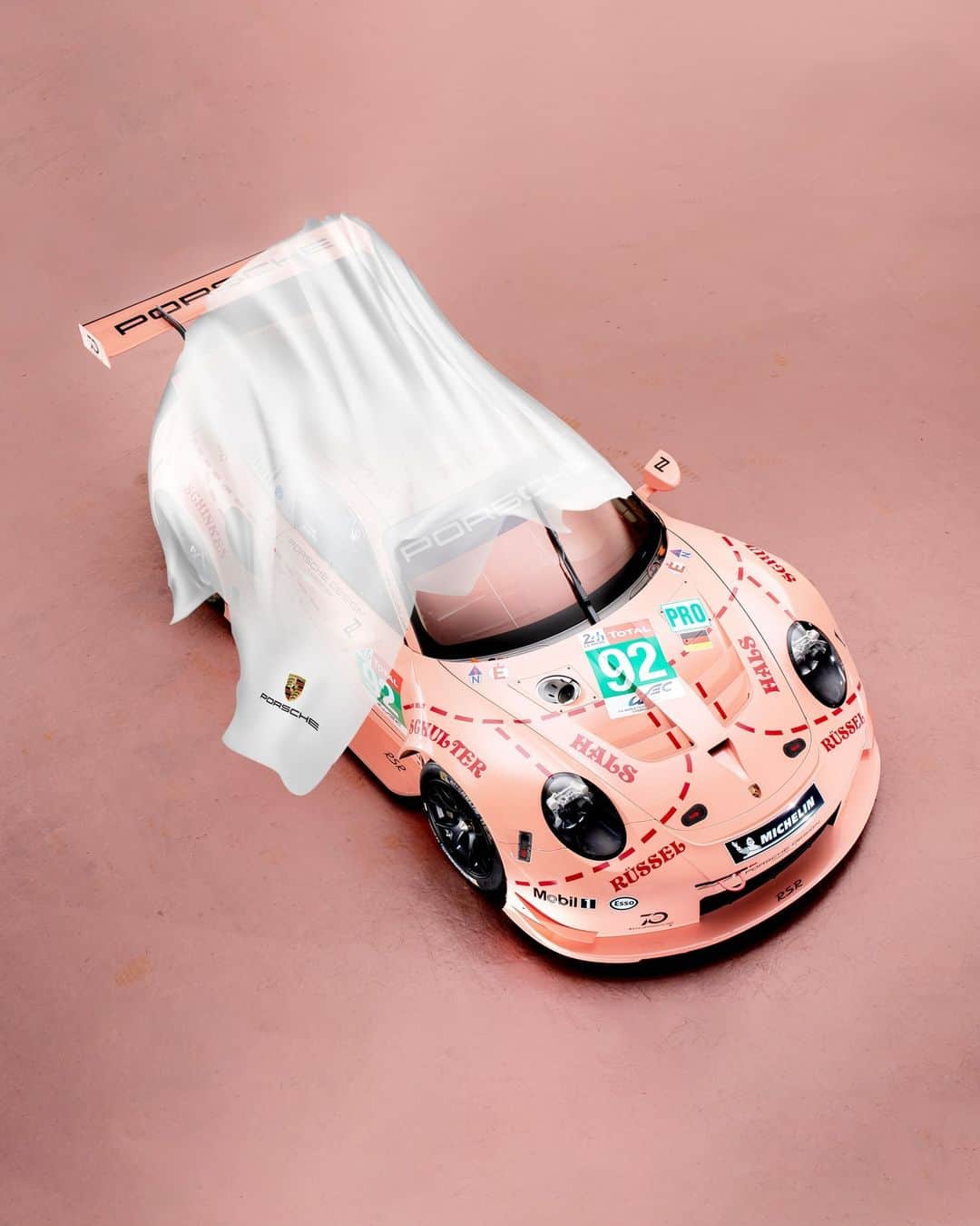 Porscheのインスタグラム：「The Porsche festive menu: Pink Pig in a blanket.   (📸@porsche_gb)」