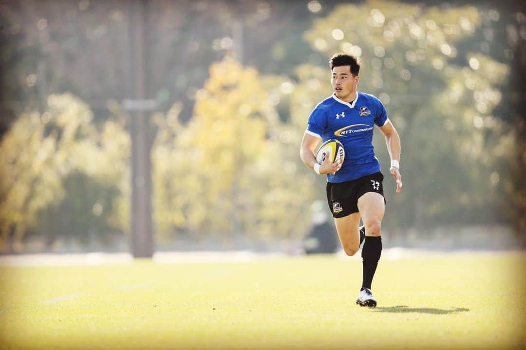 山田章仁さんのインスタグラム写真 - (山田章仁Instagram)「あけましておめでとう〜㊗️ 2022も走りまわるよ〜🙌🔥 みなさん何卒です👍 #rugby #japan」1月6日 19時51分 - yamadakihito