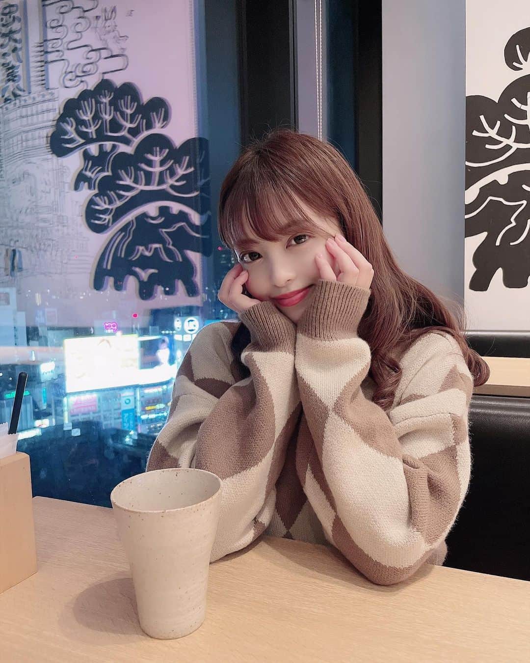 桜もこのインスタグラム：「今日もお疲れ様⭐️ お洋服はえいみちゃんとお揃い💓  #お疲れ様　#夜ご飯　#japanesegirl #japanesemodel #instagram」