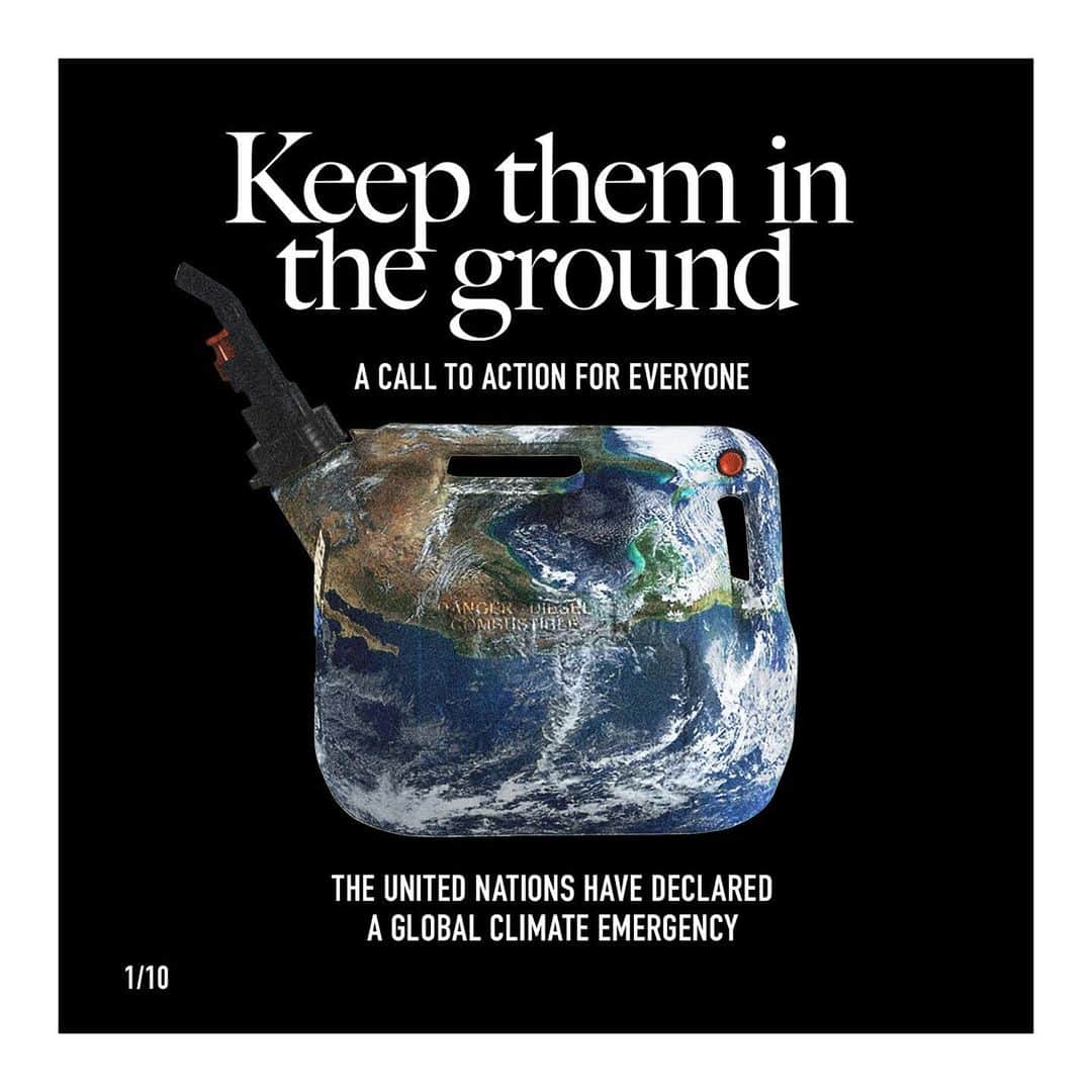エマ・ワトソンのインスタグラム：「#KEEPTHEMINTHEGROUND  @fossilfueltreaty   Dear friends,  We are asking you to join us in signing a treaty to end the expansion of Fossil Fuels. The link to the treaty is in the bio. Please sign it. Please share it. Please read the slides provided that further explain what it is.   And then hopefully, like us, get righteous about it. Get angry about it. Let it break your heart. Let it motivate you. Let it inspire you to action. Because what we are asking you to participate in is a non-partisan issue. It is in fact a universal issue. It is the loss of our home. It is the loss of our futures. There is no one person immune from this problem.   It does however, affect everyone in different ways. It is unfortunately an issue that must be SYSTEMATICALLY changed, because those who are without resources cannot afford such a transition on their own. There is just only so much we can do individually. But what we can ALL do to help - is start here.   Join us in adding your name to the treaty.  Your voice is powerful.  Our voice is powerful.   “Our addiction to fossil fuels is pushing humanity to the brink. We face a stark choice: either we stop it - or it stops us. It’s time to say: enough."  - UN Secretary General António Guterres  “We are currently on track for at least a 2.7 C hotter world by the end of the century — and that’s only if countries meet all the pledges that they have made. Currently they are nowhere near doing that.”  - Greta Thunberg  "I hope you can appreciate that where I live, a 2 degree world means that a billion people will be affected by extreme heat stress. In a 2 degree celsius world - some places in the global south will regularly reach a wet bulb temperature of 35 degrees celsius and at that temp, the human body cannot cool itself by sweating... We don't believe you. We don't believe that banks will suddenly put trillions of dollars on the table for climate action, when rich countries have struggled since 2009 to raise the money for the world's most vulnerable countries.”  - Vanessa Nakate」