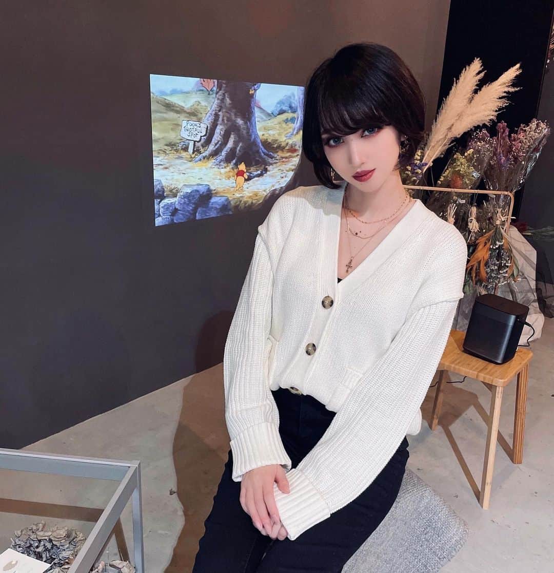 Okamotosayaka さんのインスタグラム写真 Okamotosayaka Instagram Cafe Fashion Shorthair Makeup Cardigan Ootd Dryflower Hairstyle Shortcut カフェ カフェ巡り ドライフラワー ショートヘア ショートカット ファッション