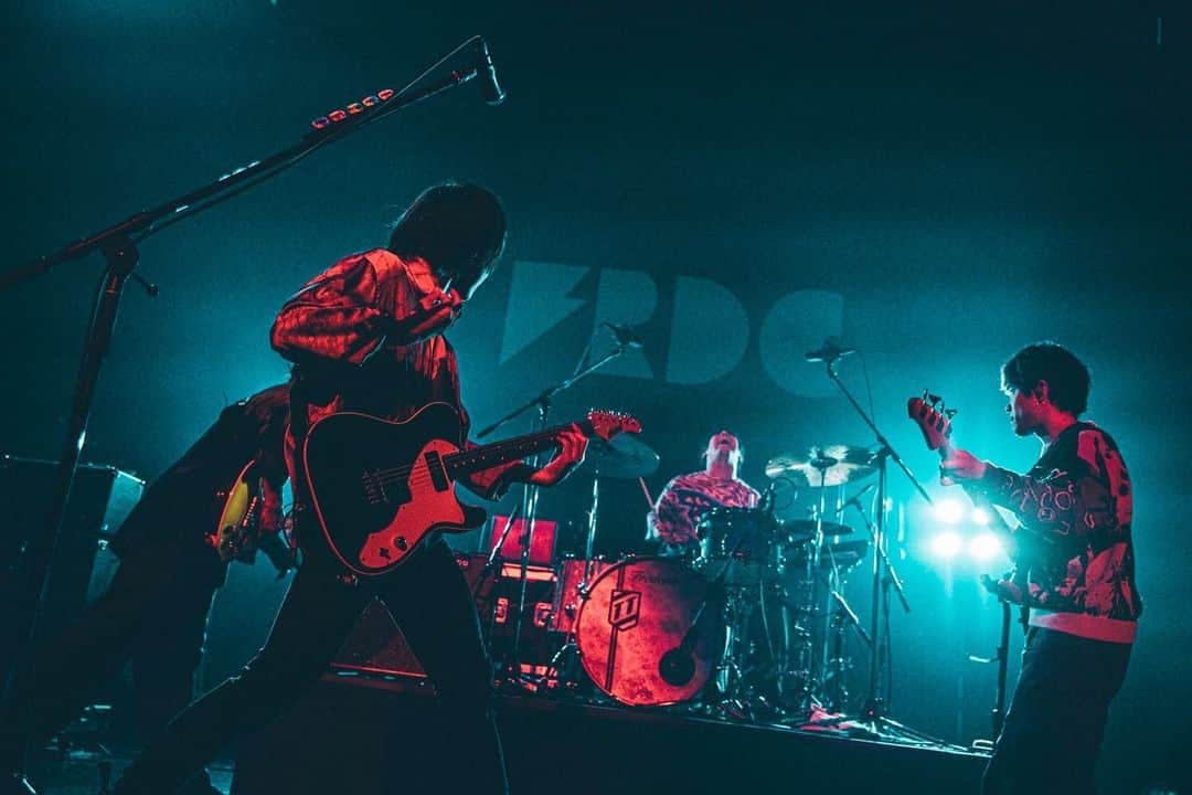高橋武さんのインスタグラム写真 - (高橋武Instagram)「「FREDERHYTHM TOUR 2021-2022 〜朝日も嫉妬する程に〜」  photo by @nishimakitaichi」2月5日 16時18分 - takeru_drums
