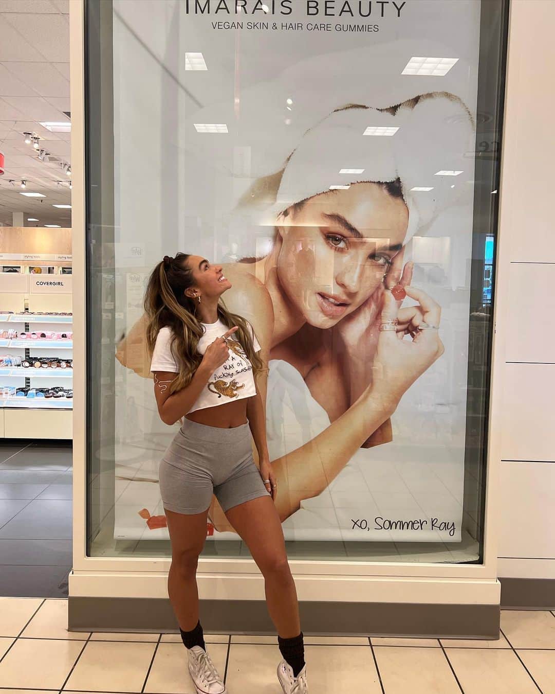 Sommer Rayのインスタグラム：「the best woman’s day everrr! thank you soooo so so much @jcpenney! @imaraisbeauty launched in select stores & online at @jcpenney ❤️‍🔥❤️‍🔥 (posted all the pics we took cause couldn’t decide on one lol like always)」
