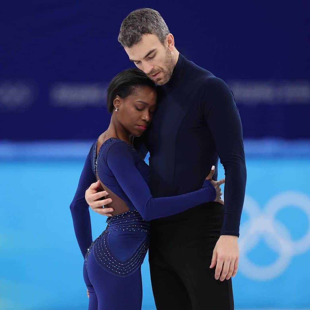 エリック・ラドフォードのインスタグラム：「Thank you. 🙏  #olympics #beijing2022 #figureskating #figureskater #memories #unforgettable #thankyou」