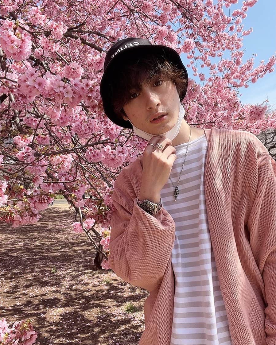 金内柊真さんのインスタグラム写真 - (金内柊真Instagram)「桜見に行って来ました🌸 天気も良くて最高でした🥺」3月28日 21時49分  - kaneuchi_toma