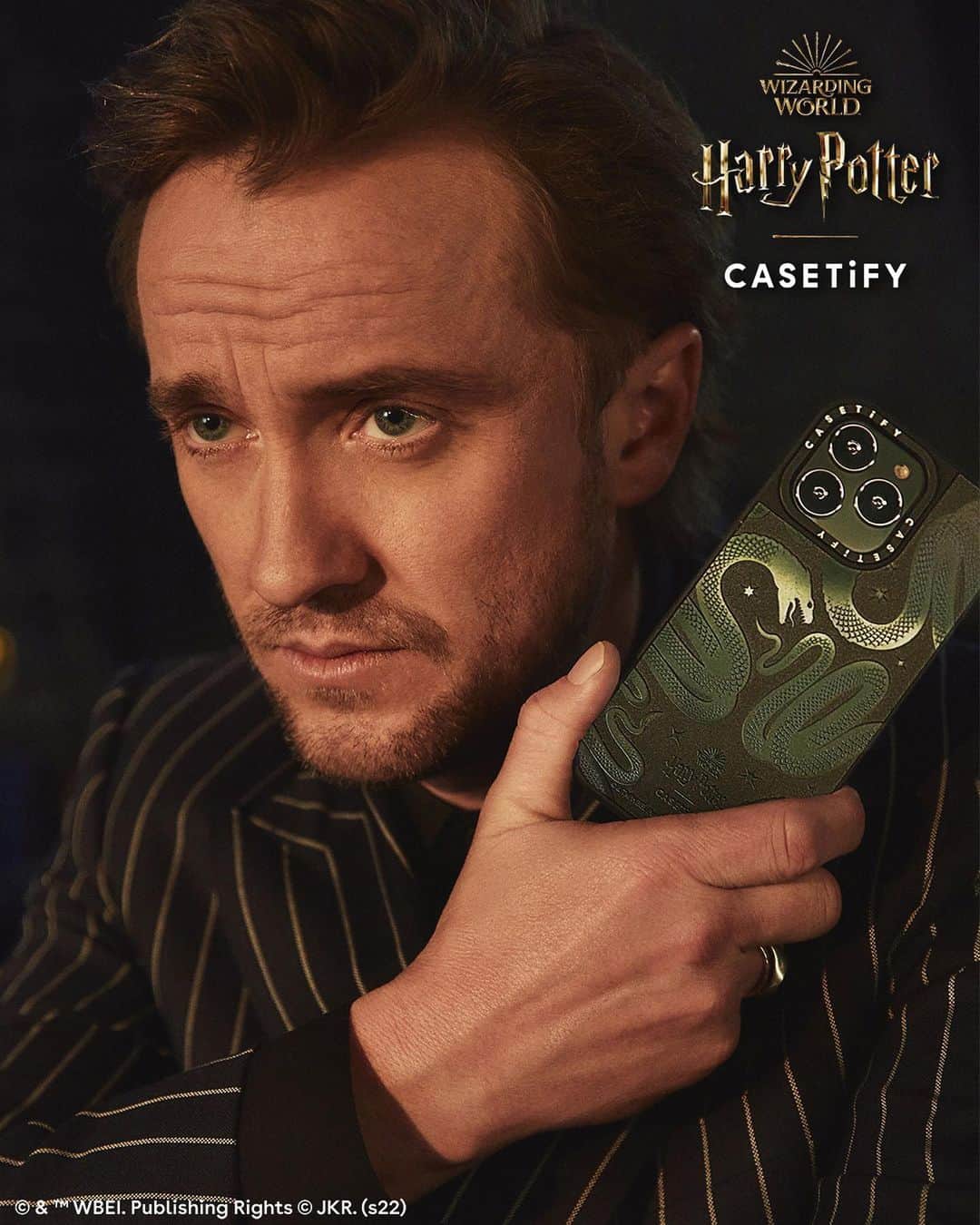 トム・フェルトンのインスタグラム：「heading back to Hogwarts ? 🐍   #HarryPotterxCASETiFY #CASETiFYPartner」