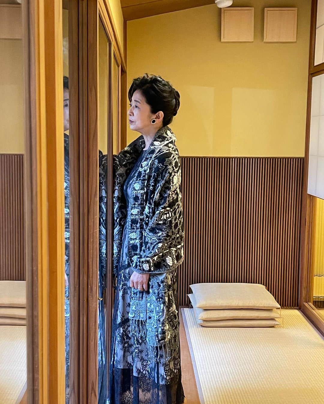 宮崎美子さんのインスタグラム写真 - (宮崎美子Instagram)「皆さん、こんばんは。  本日、23:59から読売テレビ/日本テレビにて『探偵が早すぎる　春のトリック返し祭り』に出演致します。  皆さん、是非、お休み前のひと時、こちらのドラマをお楽しみください。  #ドラマ #探偵が早すぎる」4月14日 19時11分 - miyazakiyoshiko.official
