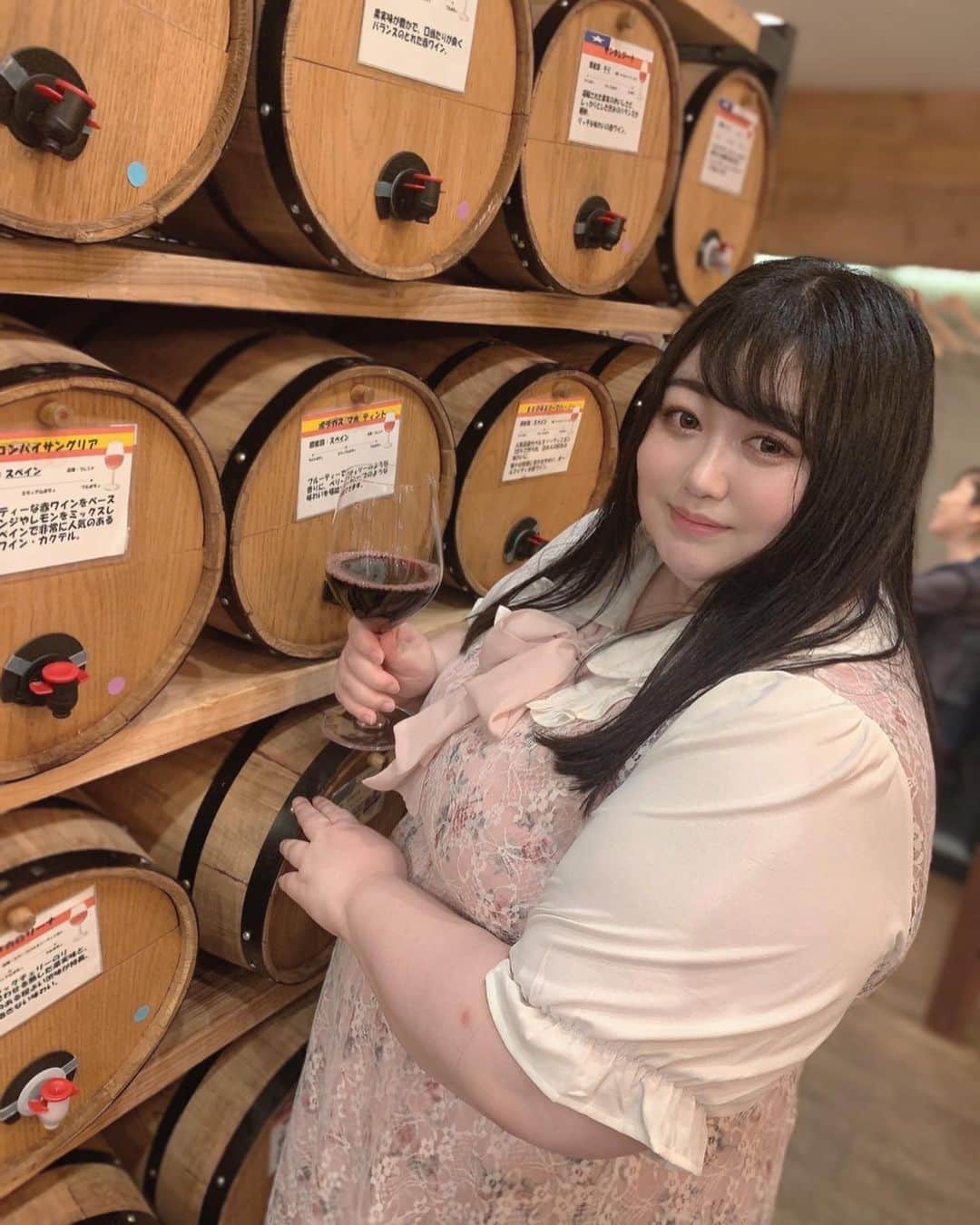 えみっくすさんのインスタグラム写真 えみっくすinstagram 渋谷にあるワイン飲み放題のお店に行ってきたー ᐢ ˬ ᐢ めちゃくちゃワイン の種類あって ワインよくわかんないけどどういう味か1つ1つ説明ついてたからそれっぽいの飲んだらおいしかった 最初の30分固定