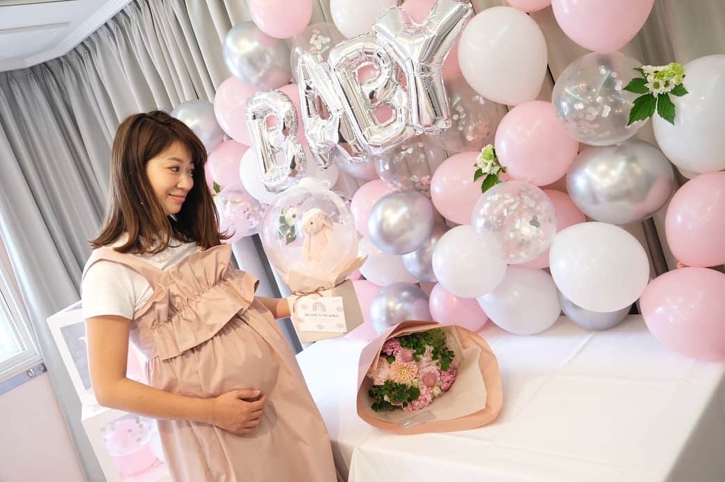 奥田順子のインスタグラム：「baby shower💕 大好きな友達に囲まれて幸せすぎる時間でした！  #hiand#ハイアンド#女の子ママ#babyshower#ベビーシャワー」