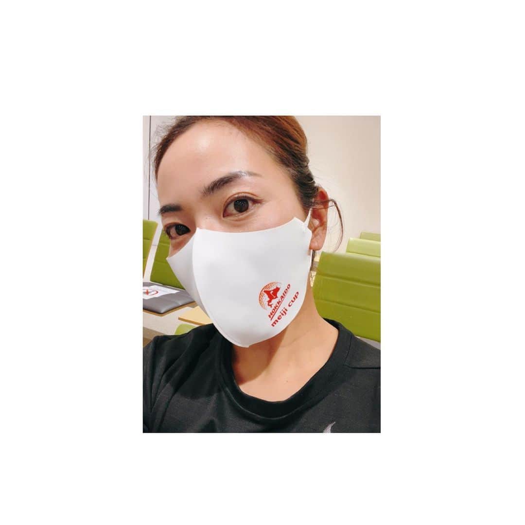 笠りつ子のインスタグラム：「おつカレー🍛ライス  Meijiのこのマスク良き🥸💓」