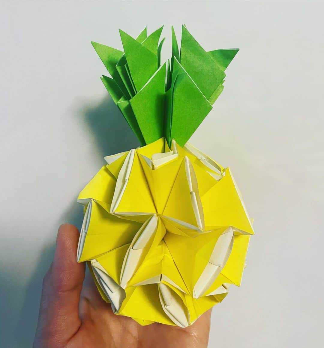 関根麻里さんのインスタグラム写真 関根麻里instagram 折り紙 で パイナップル を作ってみた ちょっとずつしか進めなかったので3日間かかった 笑 自分時間 Origami Pineapple 7月31日 0時25分 Marisekine