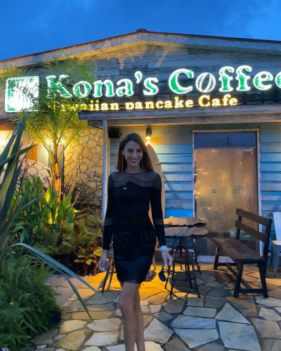 道端カレンさんのインスタグラム写真 道端カレンinstagram パンケーキ は 茅ヶ崎にある コナズ珈琲茅ヶ崎というところでした 初めて行ったんですが雰囲気良くて 昨日は夜だったけど またお昼に行きたいな Konas Coffee 9月19日 15時27分