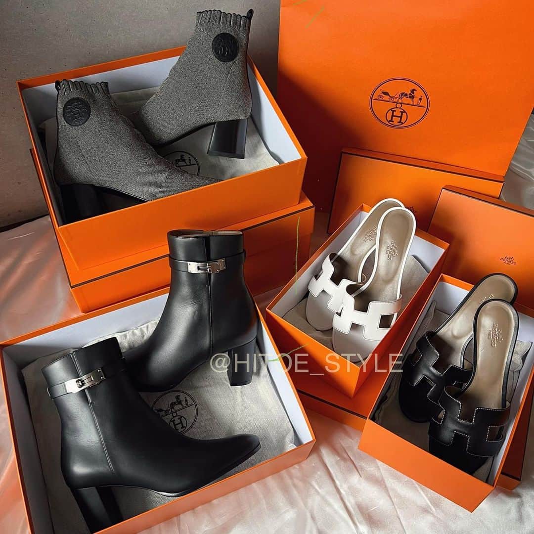 甲村仁絵のインスタグラム：「🍊  最近靴ばっか買ってる🥺 足は２本しかないというのに🥺笑  編み込みデザインのブーツが可愛すぎた❤️  #HERMES」