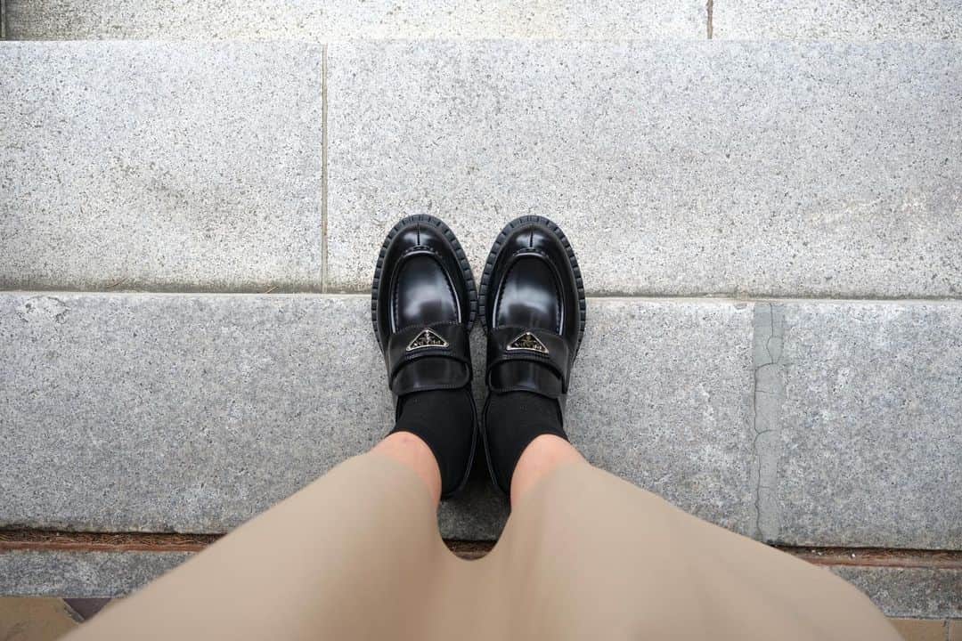 奥田順子のインスタグラム：「new▽▽▽ #Prada#pradashoes #秋コーデ」