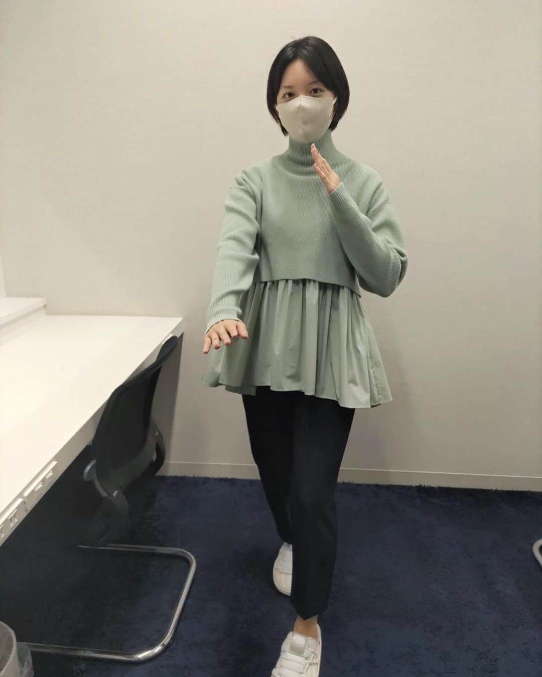 田中瞳のインスタグラム：「. 衣装を考える時間」
