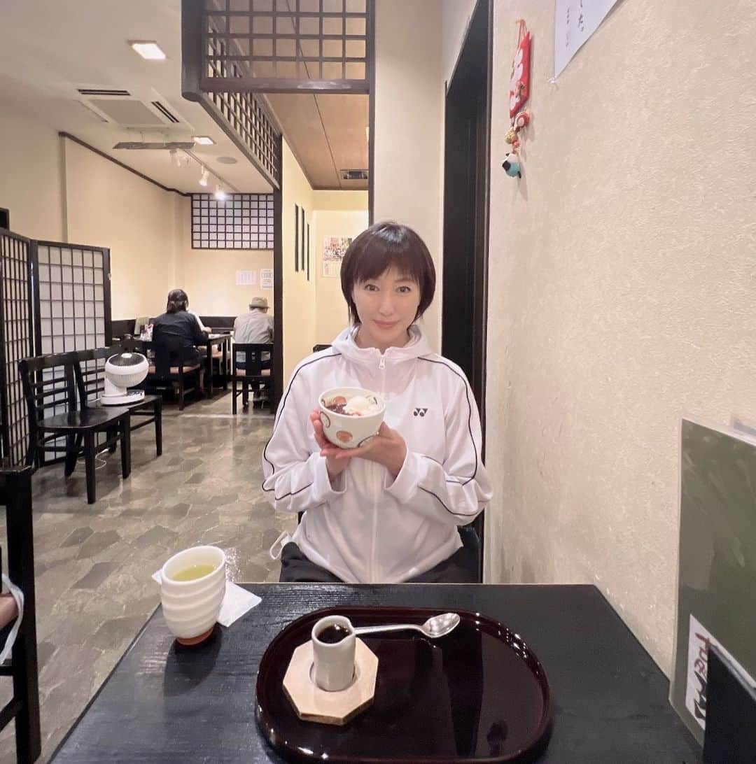 高島礼子のインスタグラム：「実は、久々の甘味🥹💫  #スイーツ #甘味 #一息 #あんみつ」