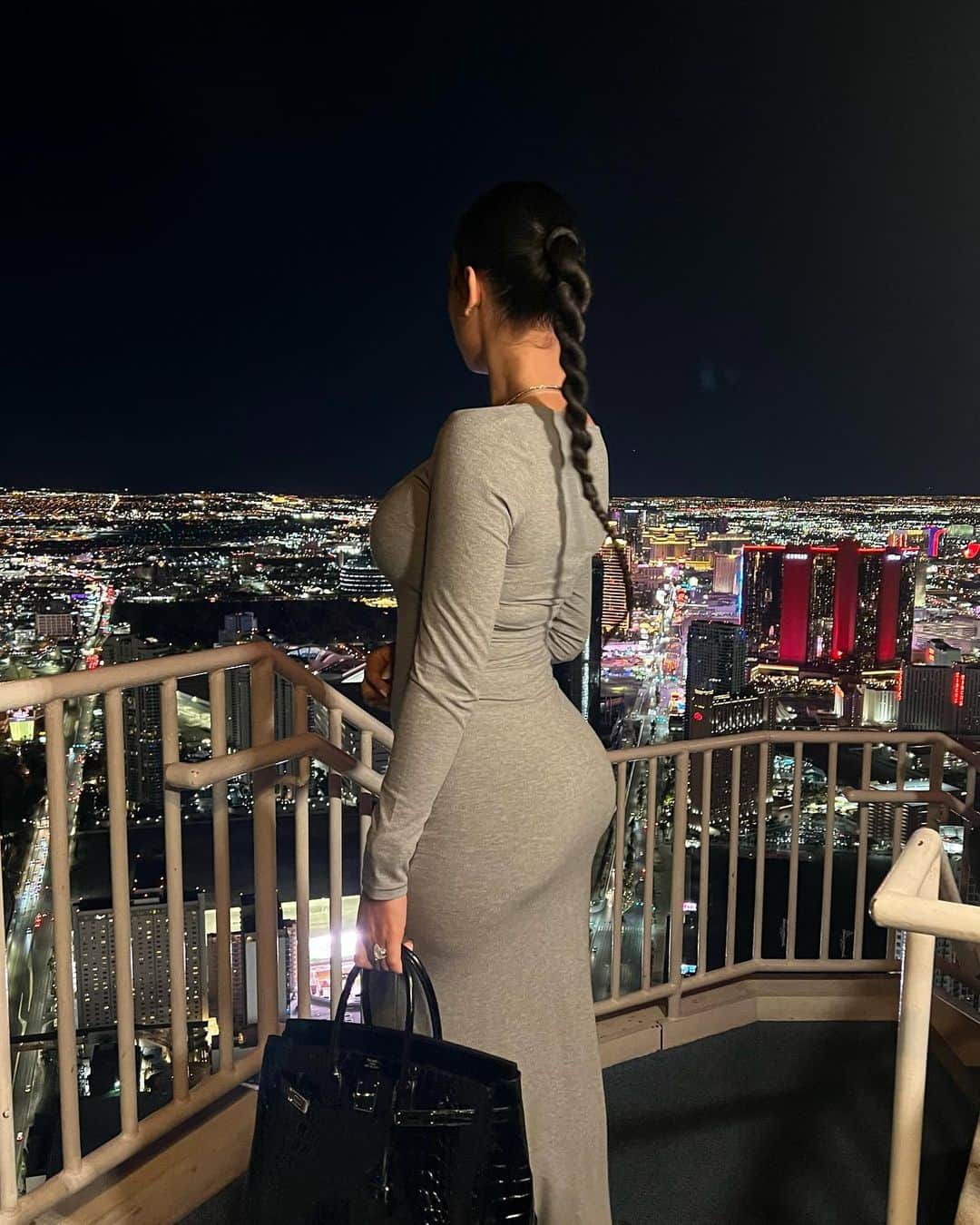 ジョルジーナ・ロドリゲスのインスタグラム：「Las Vegas 🎰🌌」