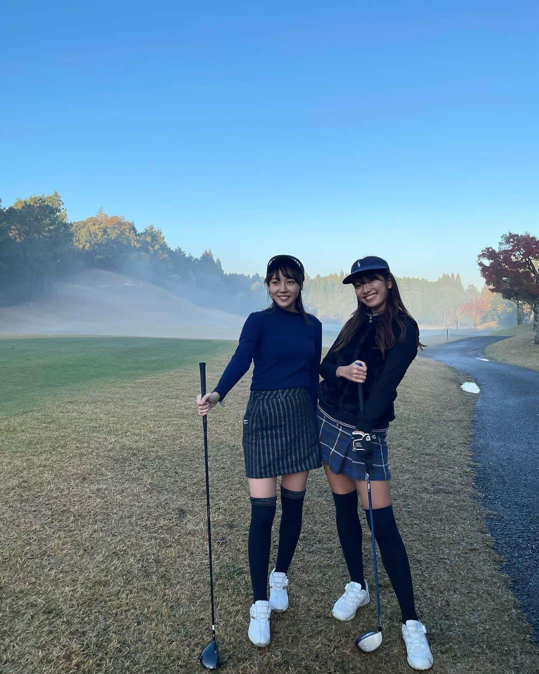 森千晴のインスタグラム：「朝靄の中頑張りました😙 今日も楽しかったありがとう💗💗  #ゴルフ」