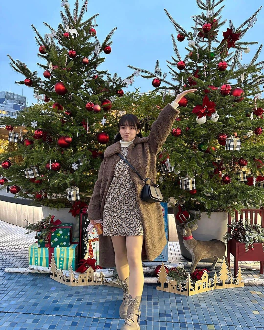 豊田留妃のインスタグラム：「クリスマスくらいに撮ったやつ^^;  #クリスマス」