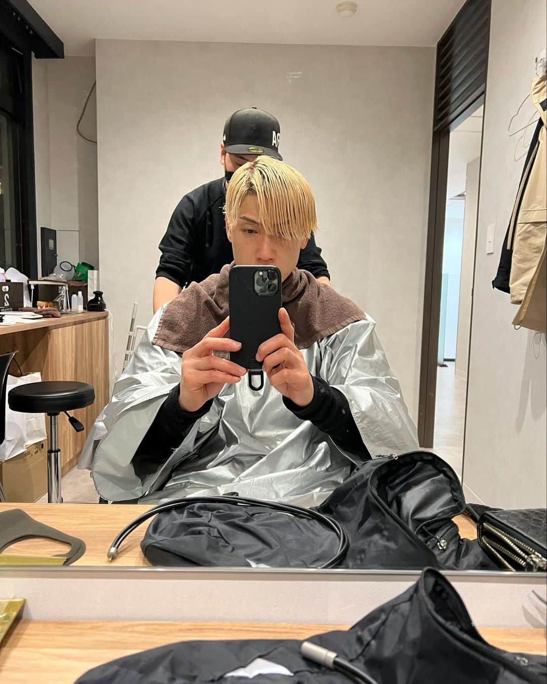 樽美酒研二さんのインスタグラム写真 - (樽美酒研二Instagram)「髪型まだ迷っている。。(ㆀ˘･з･˘)」1月22日 22時44分 - ketsu.no.kamisama