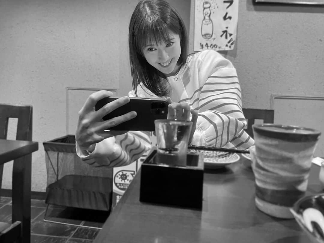 多岐川華子のインスタグラム：「昨夜はちょこっとお疲れ様会を。 久しぶりの日本酒が嬉しくて写真撮ってたね🤳」