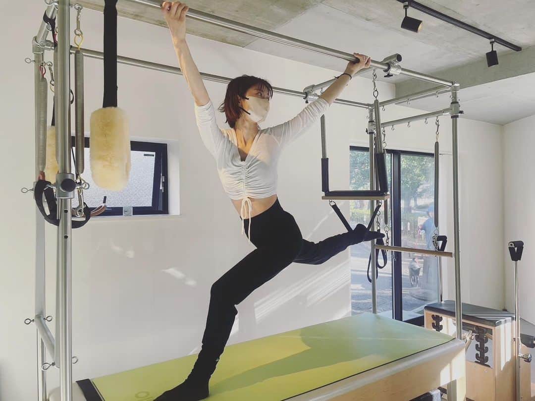畑野ひろ子のインスタグラム：「先日のピラティスでは、筋肉を働かせる事を意識✏️ 来月の挑戦に向けて、心身ともに整えます😌」