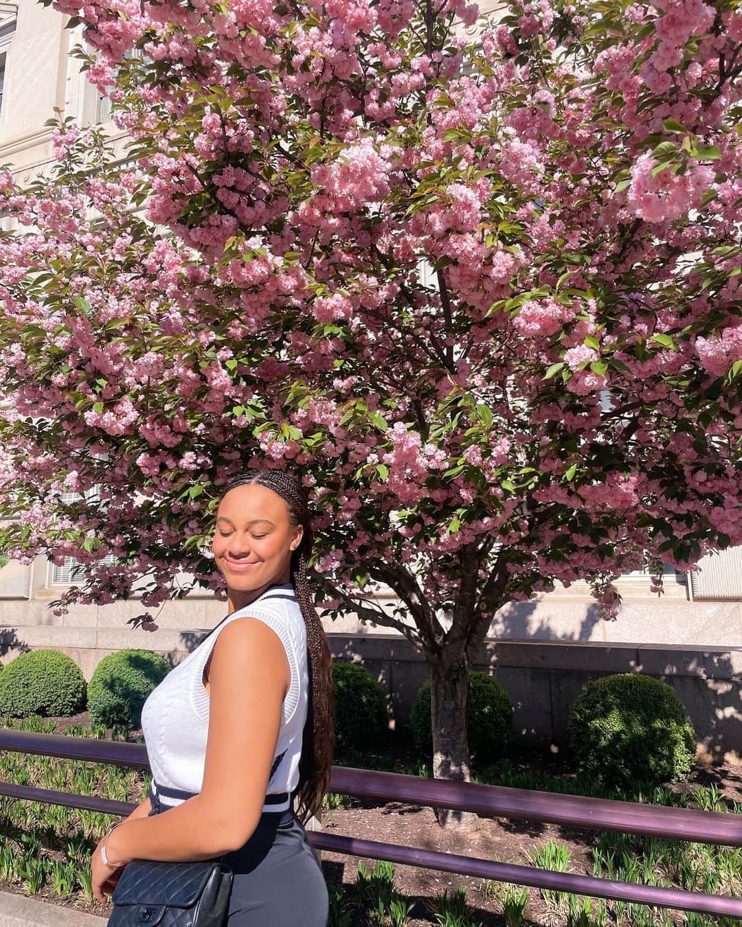 Nia Sioux Frazierのインスタグラム：「Easter at the White House🐣🌸」