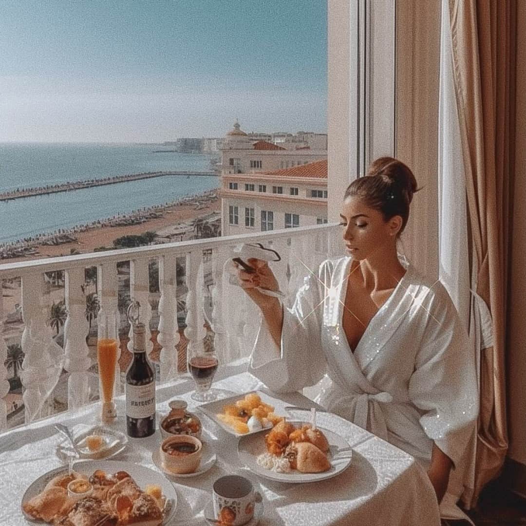 BeautyPlusのインスタグラム：「Get ready for the #cannes film festival #2023 🎬🍴  Check out the preset in the bio 👆  #cannesfilmfestival #cannes #film #cinema #festivaldecannes #movie #hollywood #filmfestival #fashion #actor #movies #france #redcarpet #director #cannesfrance #cine #cinematography #love #actors #frenchriviera #series #cannesfestival #actorslife #actress #oscars #s #cinemexicano」